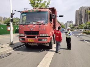 严查 任性 大货车闯禁区